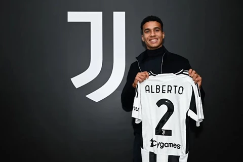 رسمياً.. يوفنتوس يعلن ضم ألبيرتو كوستا من فيتوريا جيماريش حتى 2029